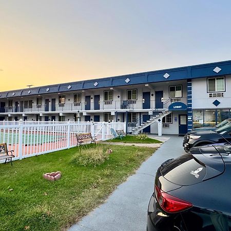 Rodeway Inn Saint Joseph Exterior foto