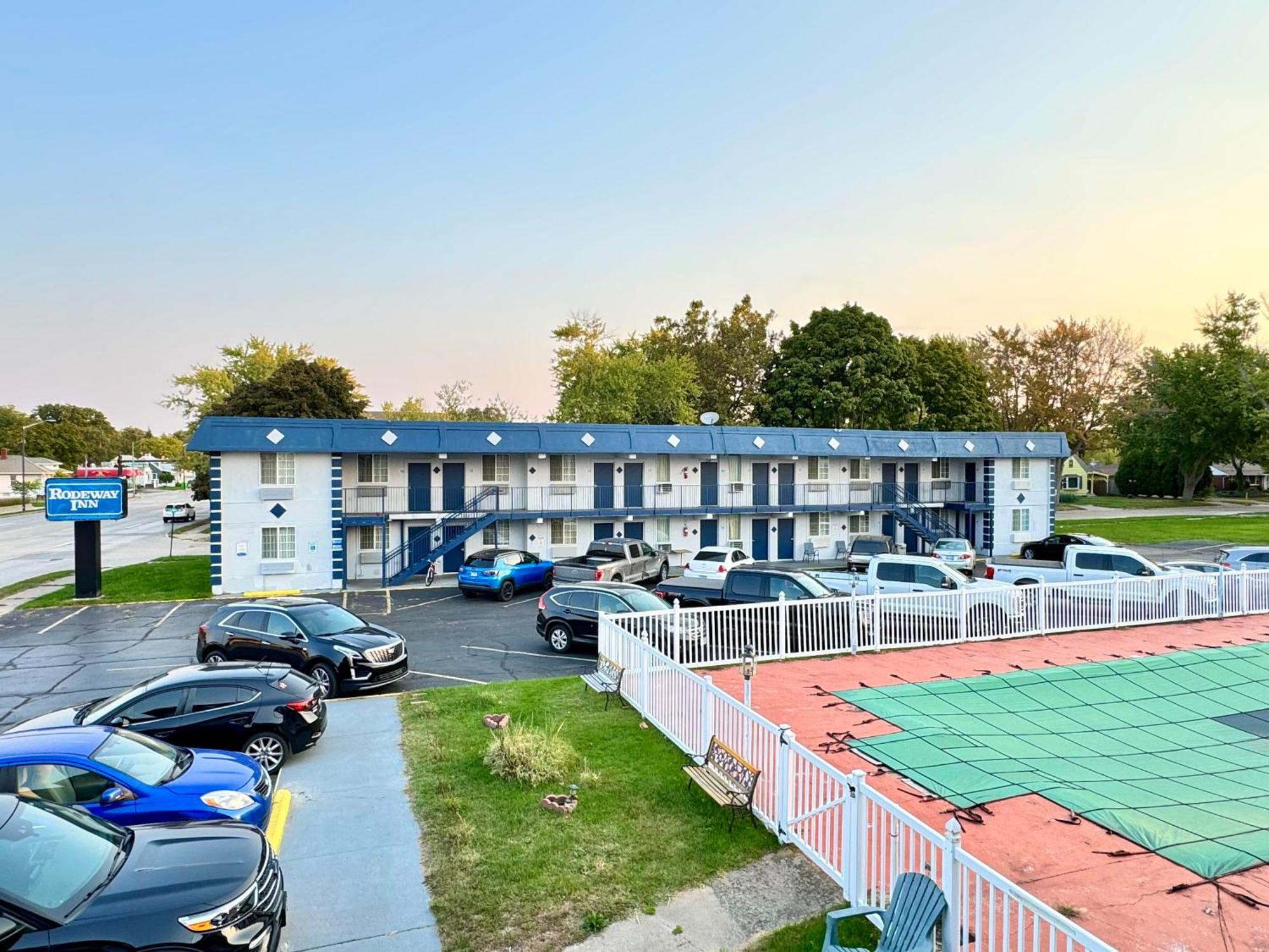 Rodeway Inn Saint Joseph Exterior foto
